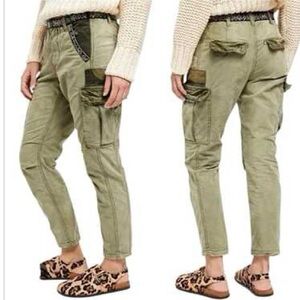 Free People Wild Nothing tapered cargo pants EUC 6 green